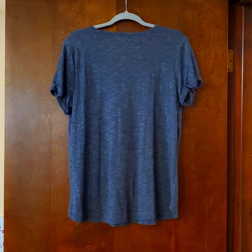Maurices v-neck Graphic Tee, "Starry Nights", size L - Picture 3 of 3